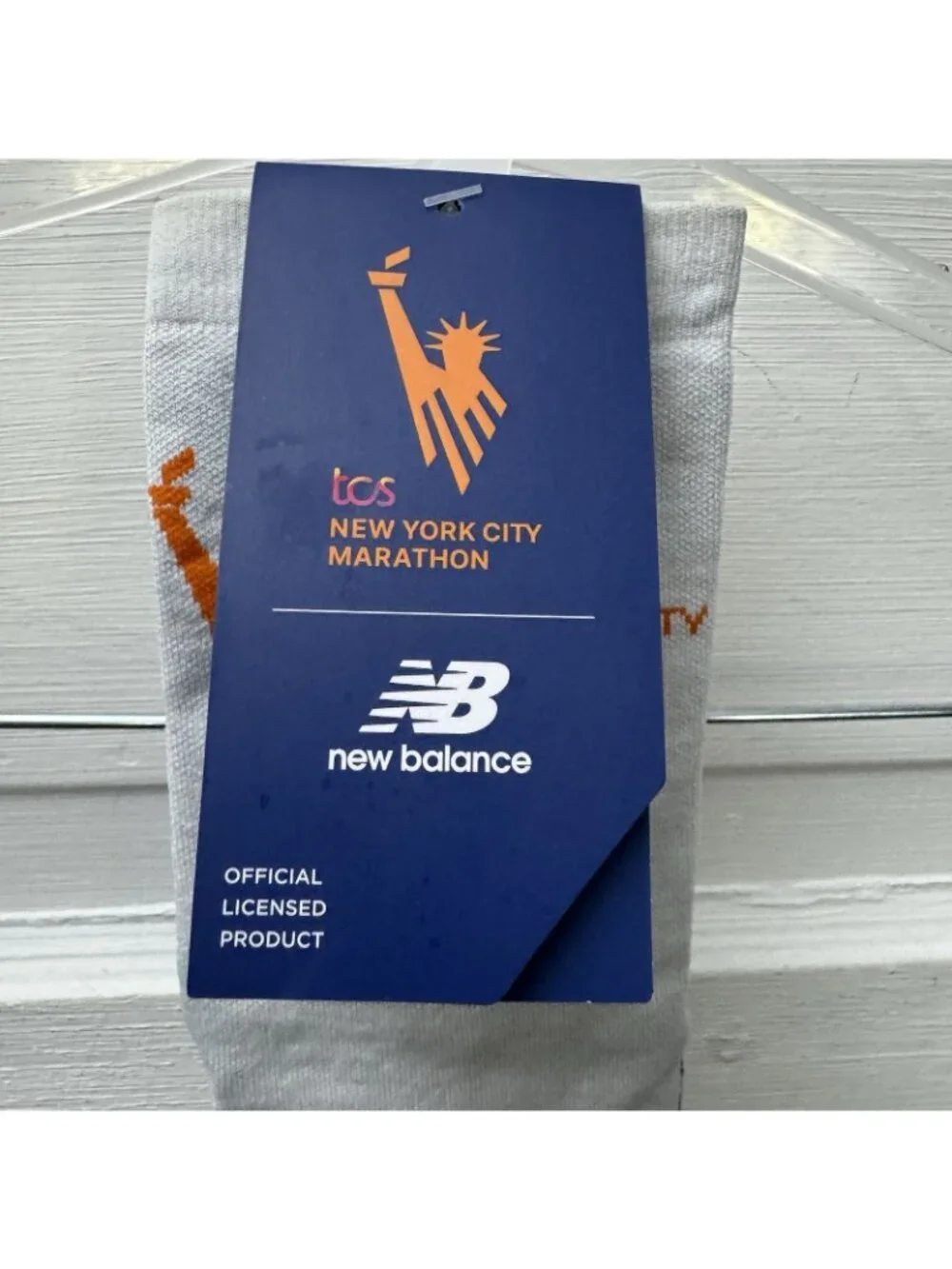 New Balance 2024 NYC Marathon Crew Socks White Gray NWT Unisex Small